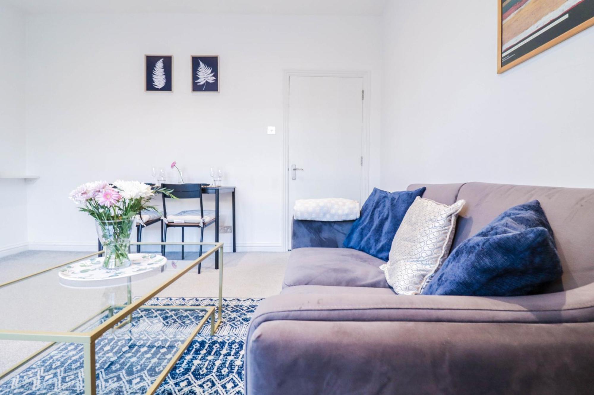 Stylish 1 Bedroom Apartment In Central Лондон Экстерьер фото