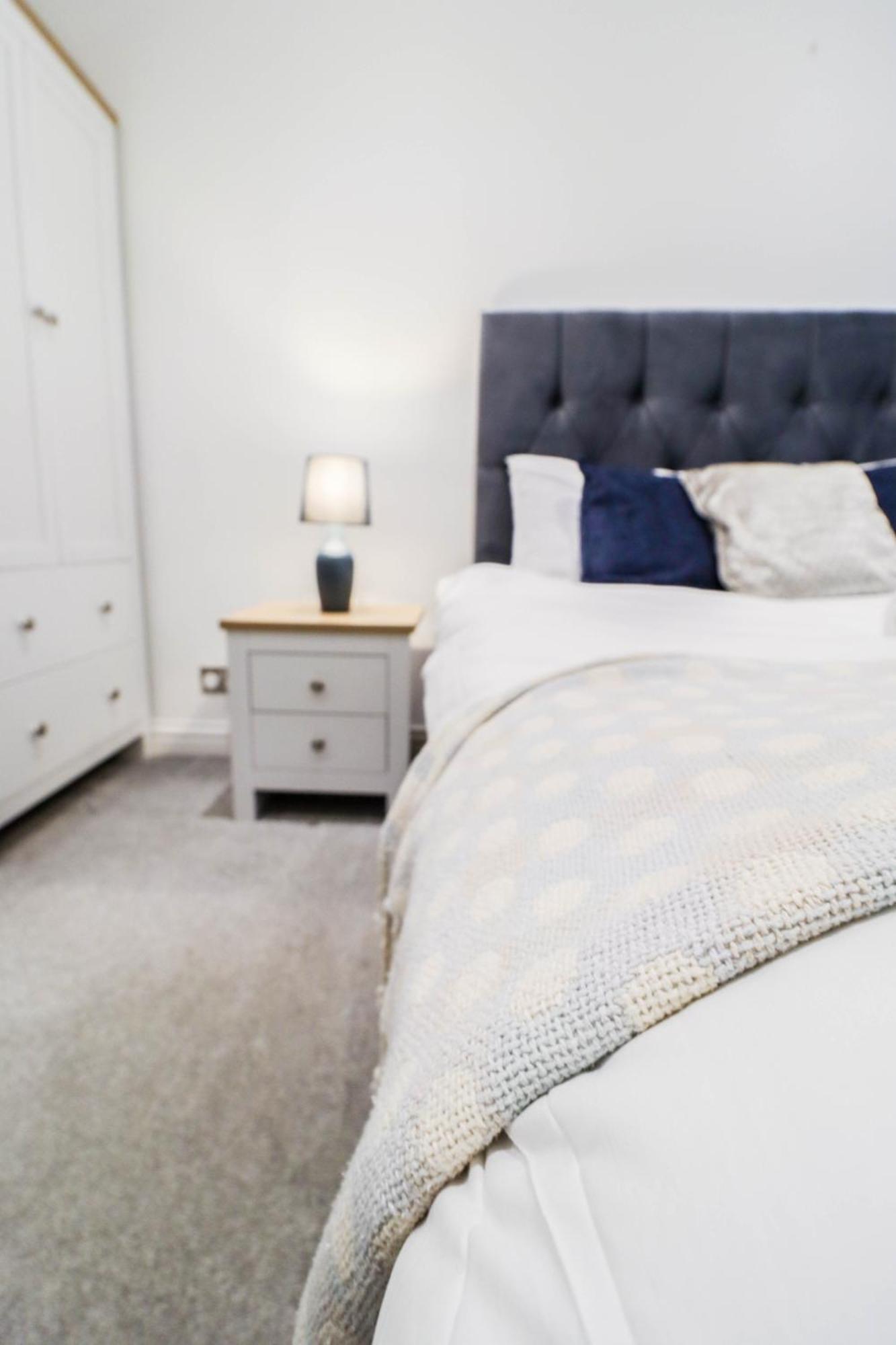 Stylish 1 Bedroom Apartment In Central Лондон Экстерьер фото