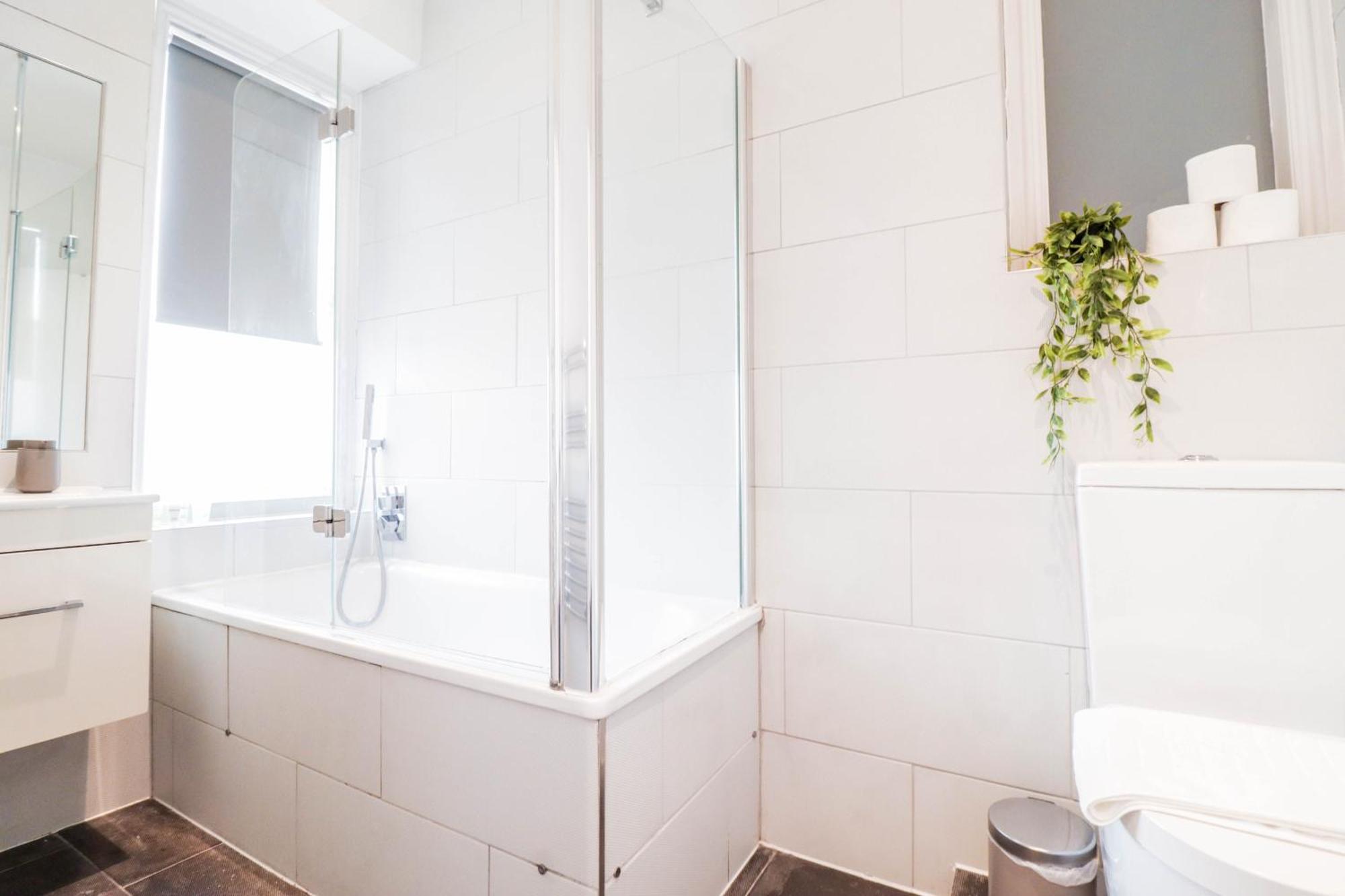 Stylish 1 Bedroom Apartment In Central Лондон Экстерьер фото