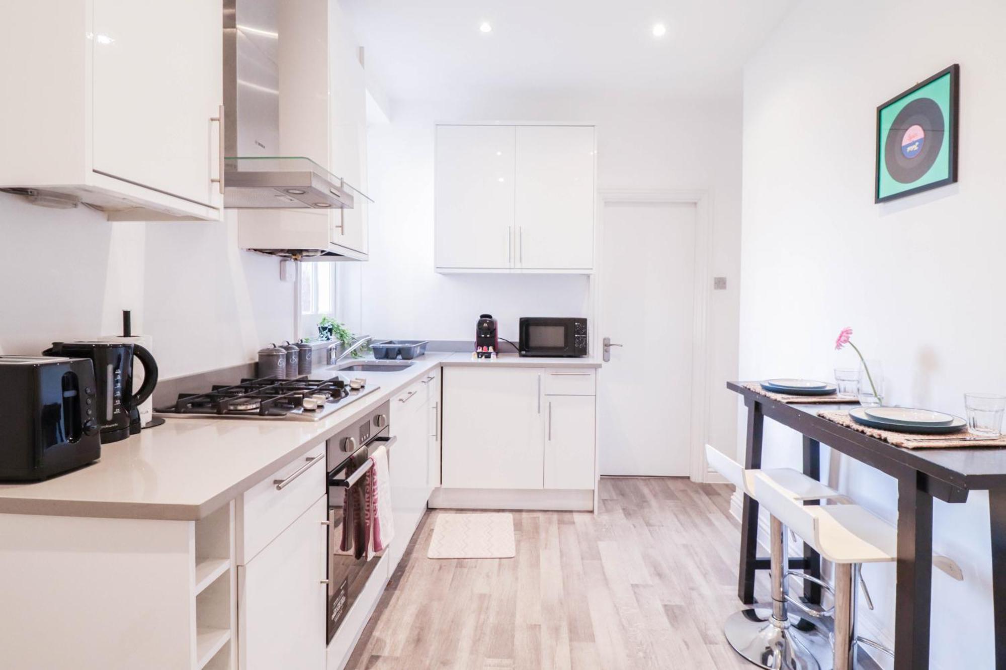 Stylish 1 Bedroom Apartment In Central Лондон Экстерьер фото