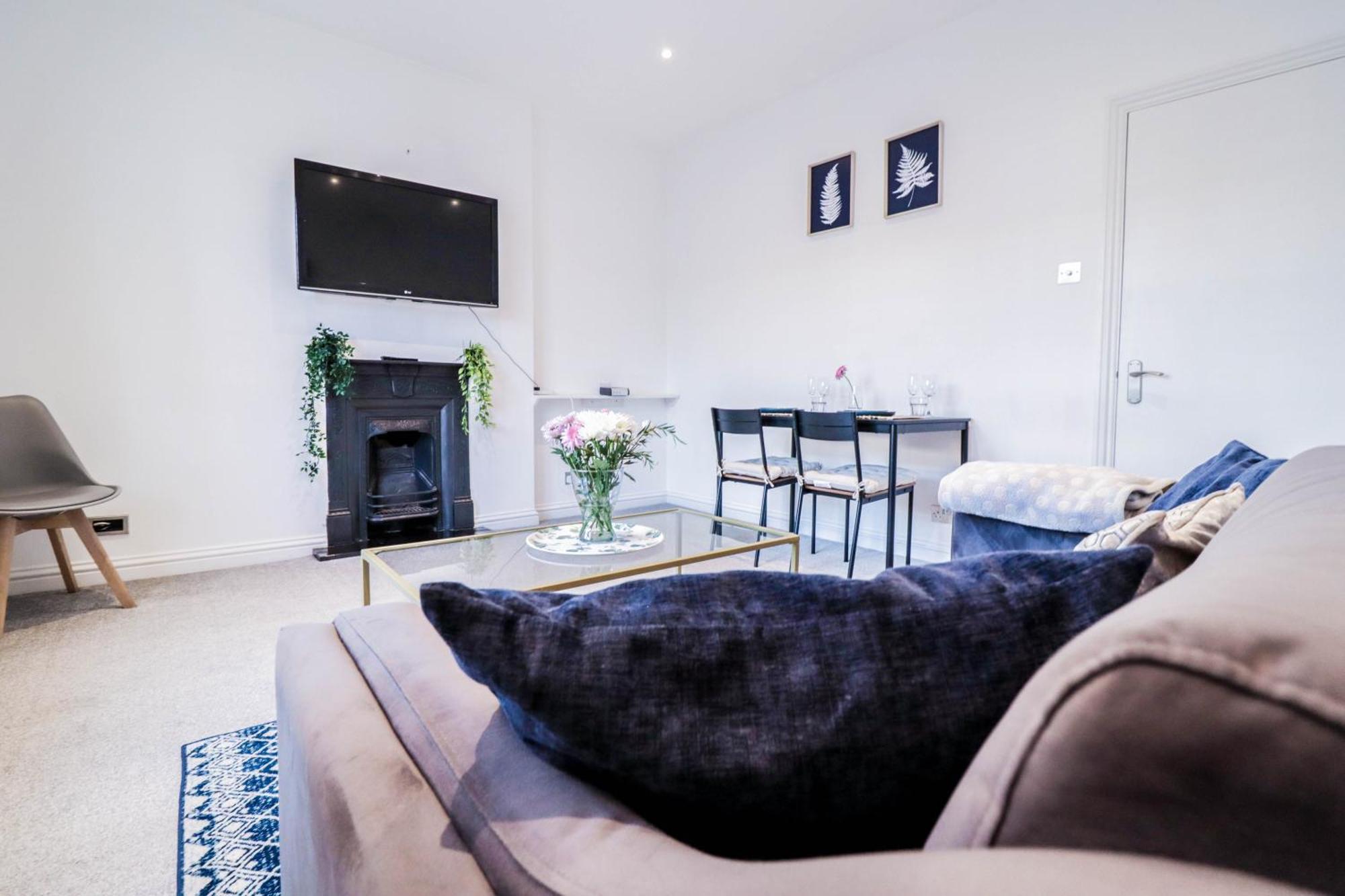 Stylish 1 Bedroom Apartment In Central Лондон Экстерьер фото